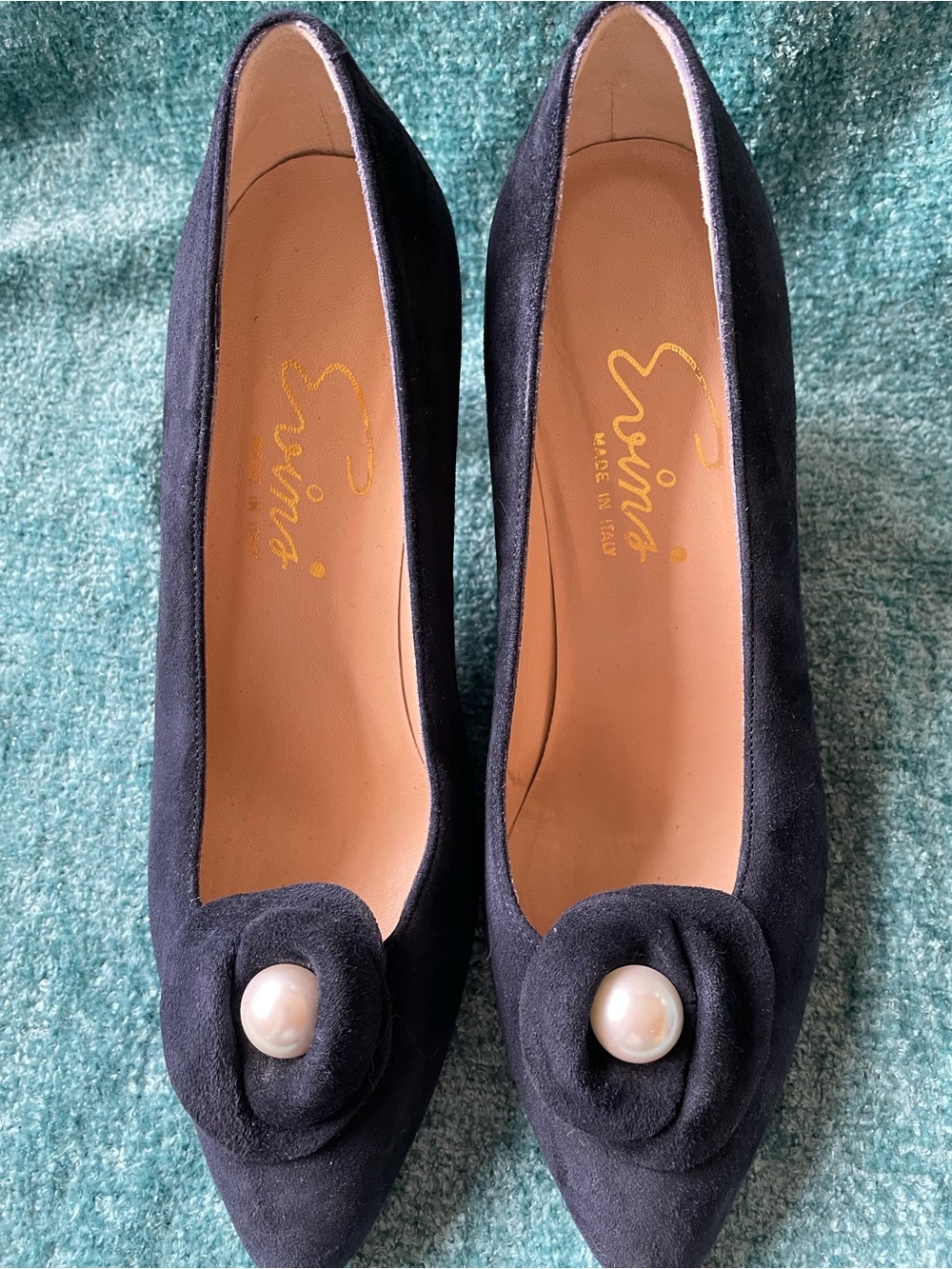 Evins Navy Suede Pointed Pumps with Pearl Accent Size 6.5